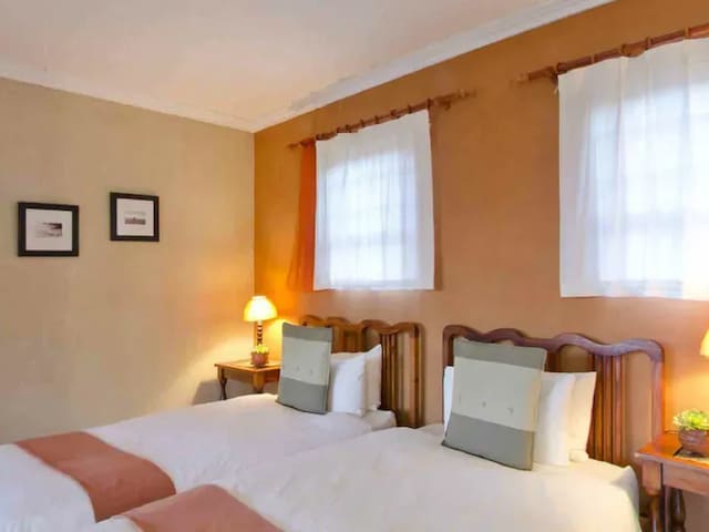Klein-Aus Vista, Desert Horse Inn