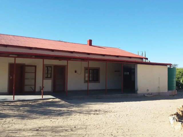 Etusis Lodge
